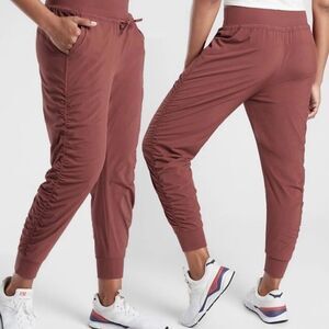 Athleta Attitude Lined Jogger Pants Maple Red Size 6 Cozy Ruched Pockets